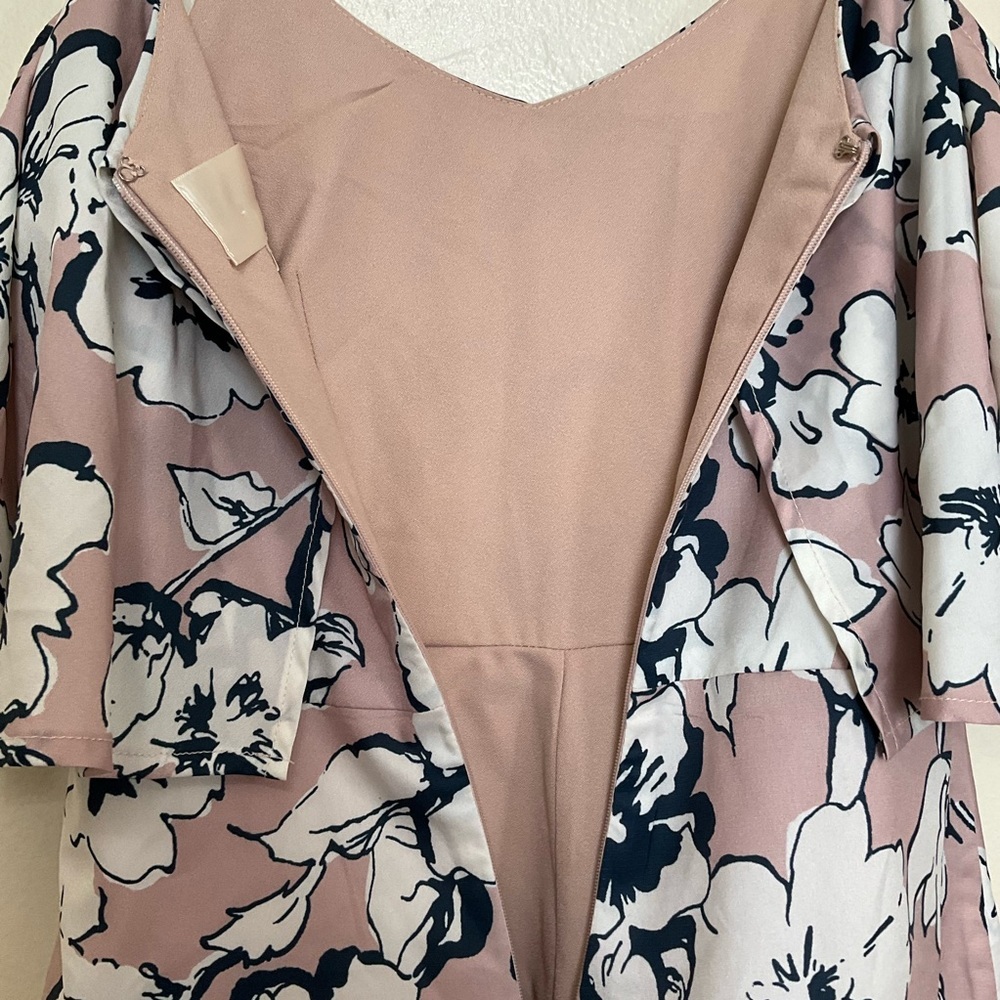 J.O.A floral romper size xs - Picture 6 of 9